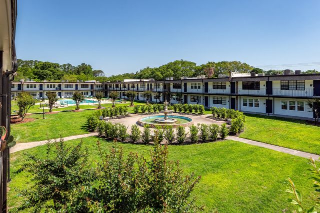 6601 Dorchester Road Apt 102, North Charleston, SC 29418
