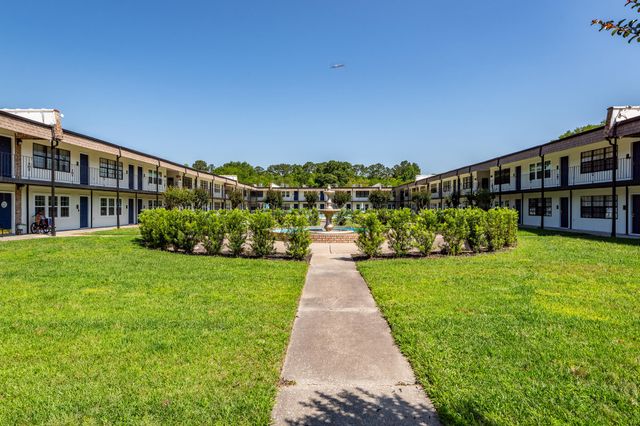 6601 Dorchester Road Apt 102, North Charleston, SC 29418