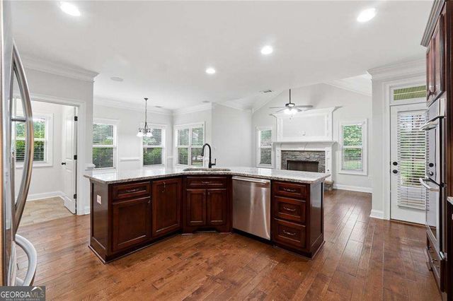 1542 lenten Way, Statham, GA 30666