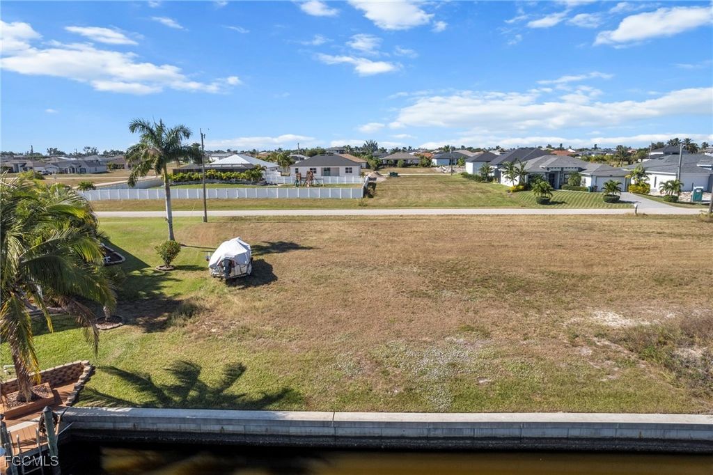 1209 NW 33rd AVE, Cape Coral, FL 33993