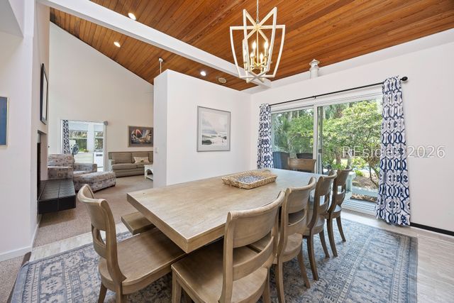 20 Heath Dr, Hilton Head Island, SC 29928