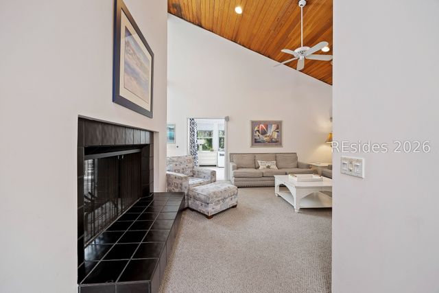 20 Heath Dr, Hilton Head Island, SC 29928