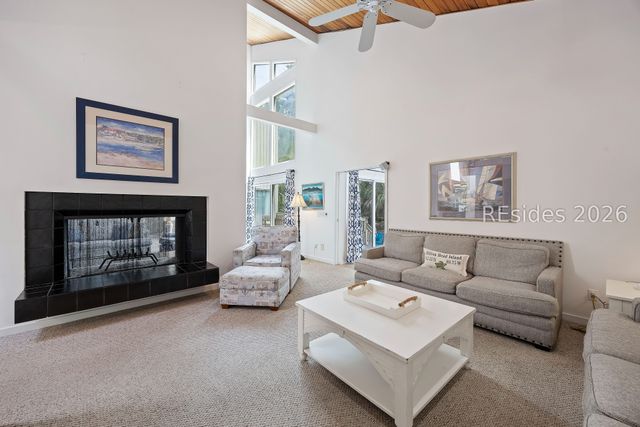 20 Heath Dr, Hilton Head Island, SC 29928
