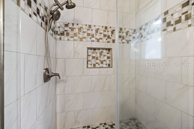 20 Heath Dr, Hilton Head Island, SC 29928