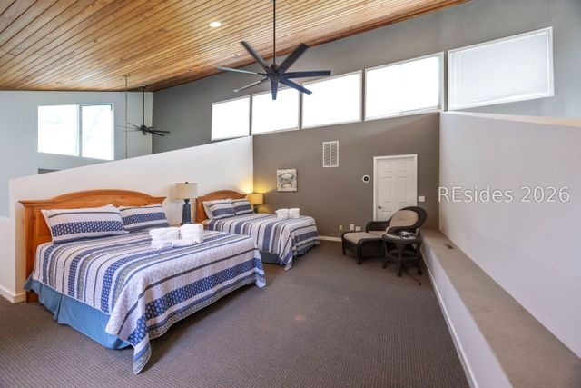 20 Heath Dr, Hilton Head Island, SC 29928
