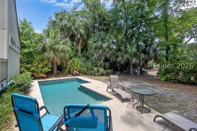 20 Heath Dr, Hilton Head Island, SC 29928