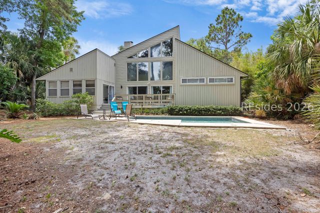 20 Heath Dr, Hilton Head Island, SC 29928