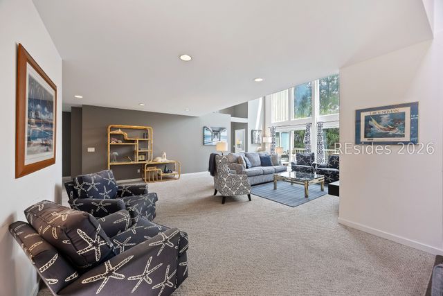 20 Heath Dr, Hilton Head Island, SC 29928