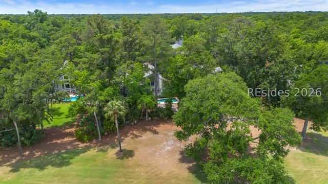 20 Heath Dr, Hilton Head Island, SC 29928