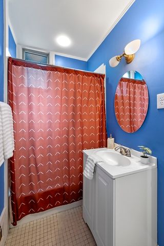14 Holton St 3, Medford, MA 02155