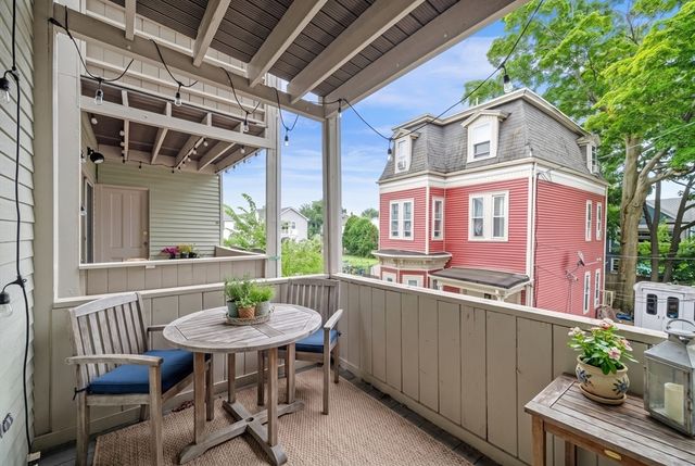 14 Holton St 3, Medford, MA 02155