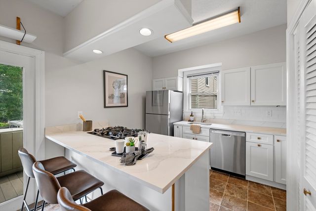 14 Holton St 3, Medford, MA 02155
