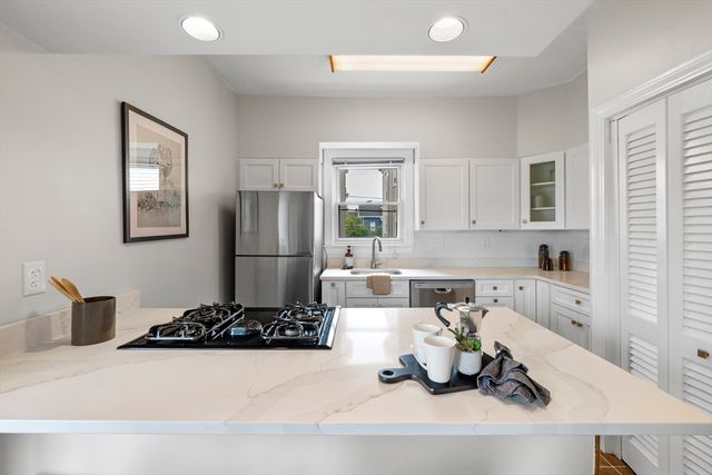 14 Holton St 3, Medford, MA 02155