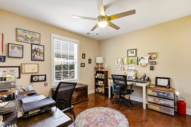 9182 Abingdon Dr., Myrtle Beach, SC 29579
