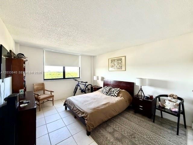 2450 NE 135th Street 704, North Miami, FL 33181
