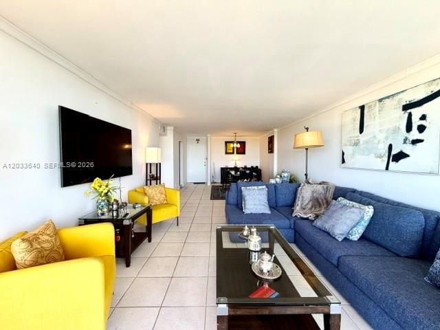 2450 NE 135th Street 704, North Miami, FL 33181