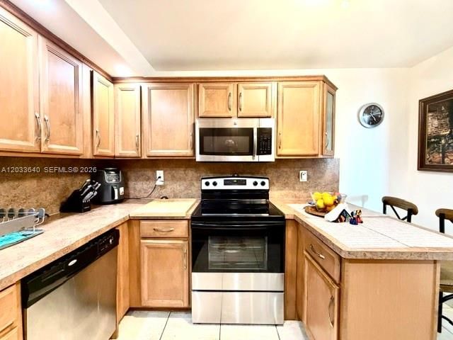 2450 NE 135th Street 704, North Miami, FL 33181