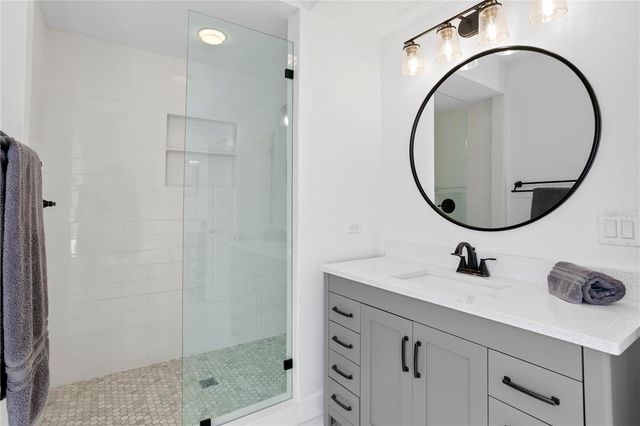 904 HARBOUR BAY DRIVE, Tampa, FL 33602