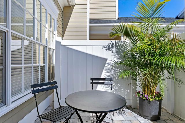 904 HARBOUR BAY DRIVE, Tampa, FL 33602