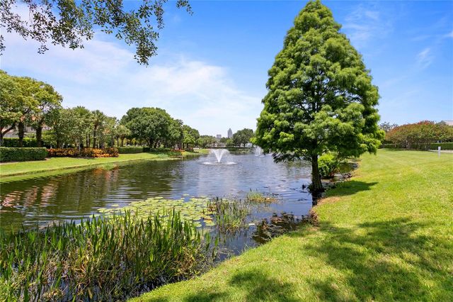 904 HARBOUR BAY DRIVE, Tampa, FL 33602