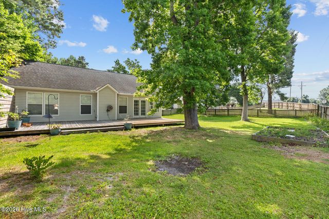 233 Derby Downs Drive, Sneads Ferry, NC 28460