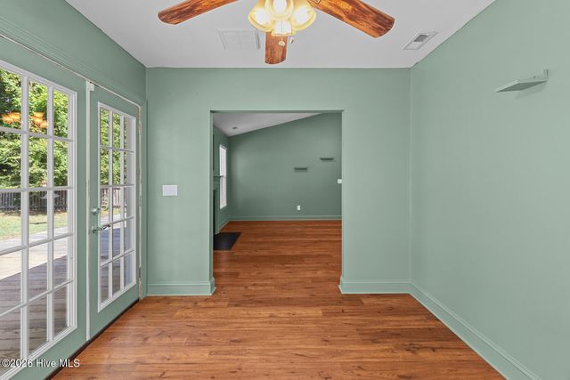233 Derby Downs Drive, Sneads Ferry, NC 28460
