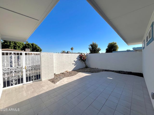 13629 N DEL WEBB Boulevard, Sun City, AZ 85351