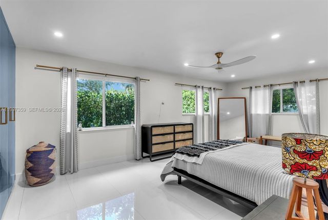 470 NW 88th Ter, El Portal, FL 33150