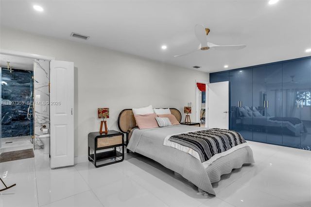 470 NW 88th Ter, El Portal, FL 33150