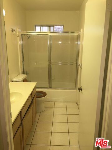 5822 HAROLD Way, Los Angeles, CA 90028