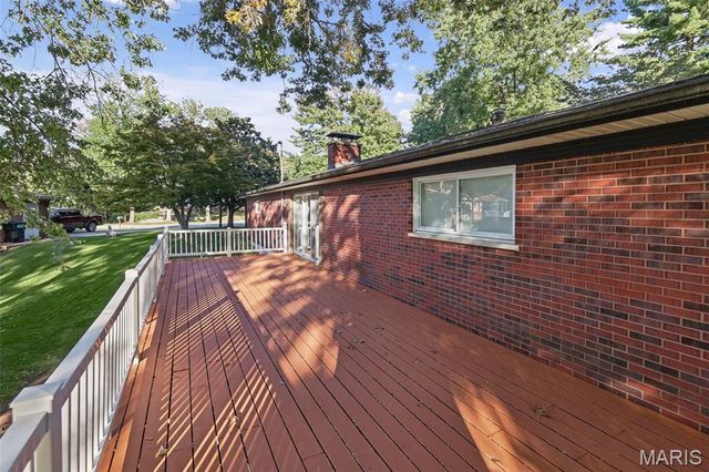 125 E Shore Drive, Belleville, IL 62221