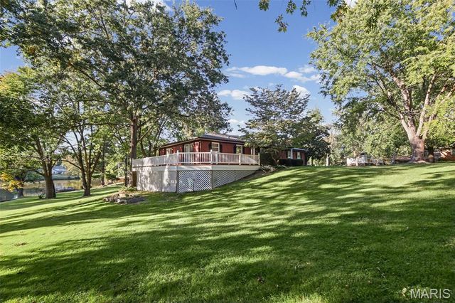 125 E Shore Drive, Belleville, IL 62221