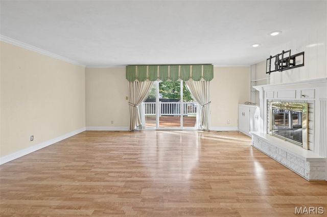 125 E Shore Drive, Belleville, IL 62221