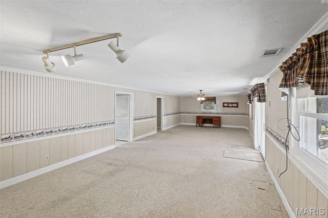 125 E Shore Drive, Belleville, IL 62221