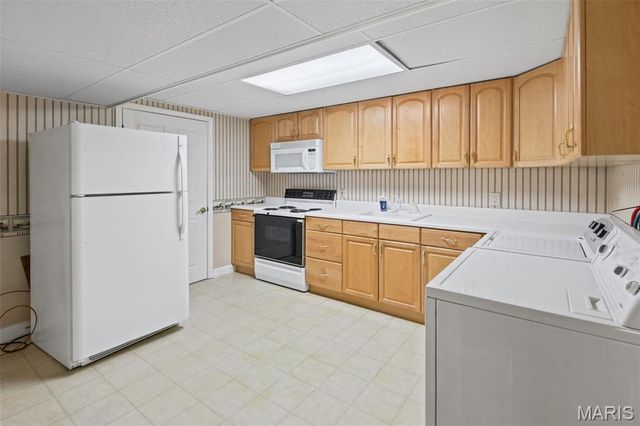 125 E Shore Drive, Belleville, IL 62221