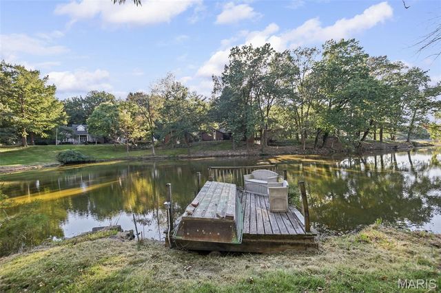 125 E Shore Drive, Belleville, IL 62221