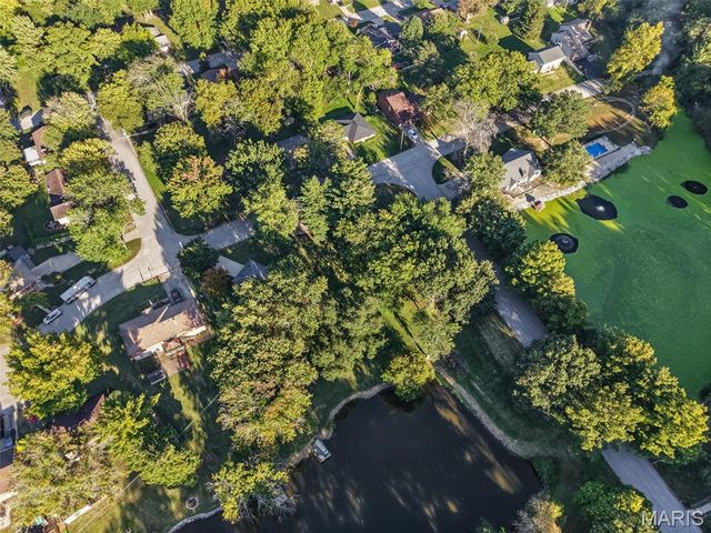 125 E Shore Drive, Belleville, IL 62221