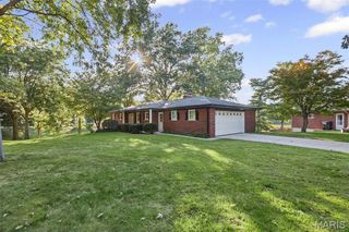 125 E Shore Drive, Belleville, IL 62221