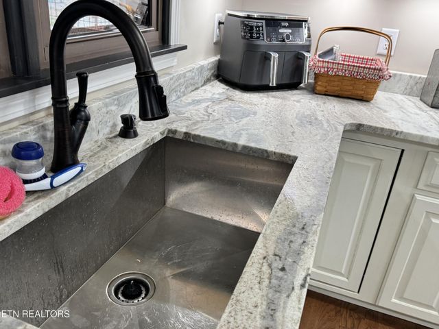 5519 S York Hwy, Grimsley, TN 38565