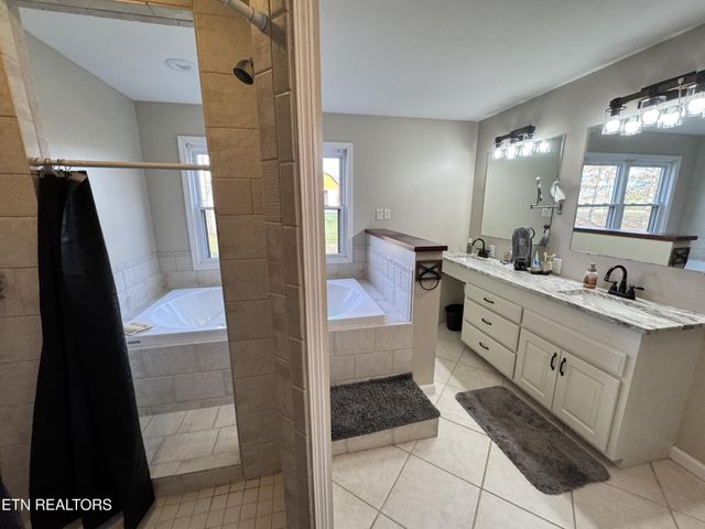 5519 S York Hwy, Grimsley, TN 38565