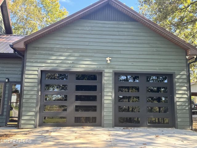 5519 S York Hwy, Grimsley, TN 38565