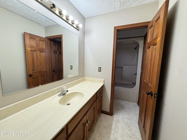 5519 S York Hwy, Grimsley, TN 38565