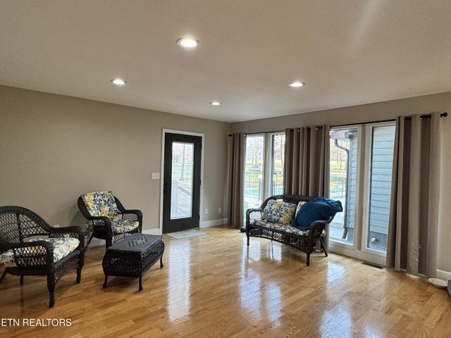 5519 S York Hwy, Grimsley, TN 38565