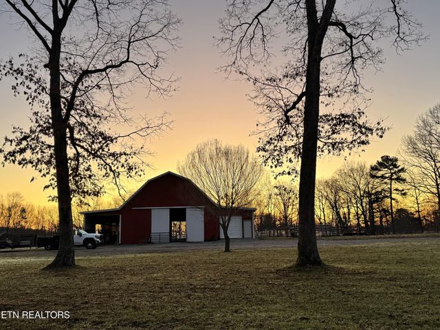 5519 S York Hwy, Grimsley, TN 38565