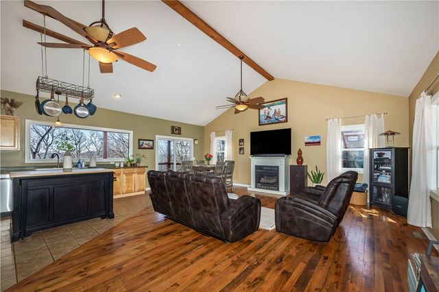 187 Lakeview Drive, Eureka Springs, AR 72631