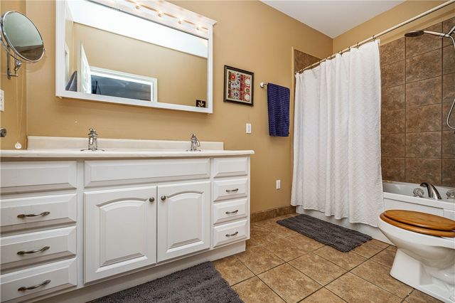 187 Lakeview Drive, Eureka Springs, AR 72631