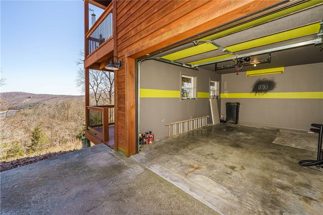 187 Lakeview Drive, Eureka Springs, AR 72631