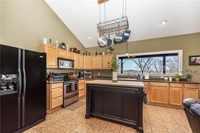 187 Lakeview Drive, Eureka Springs, AR 72631