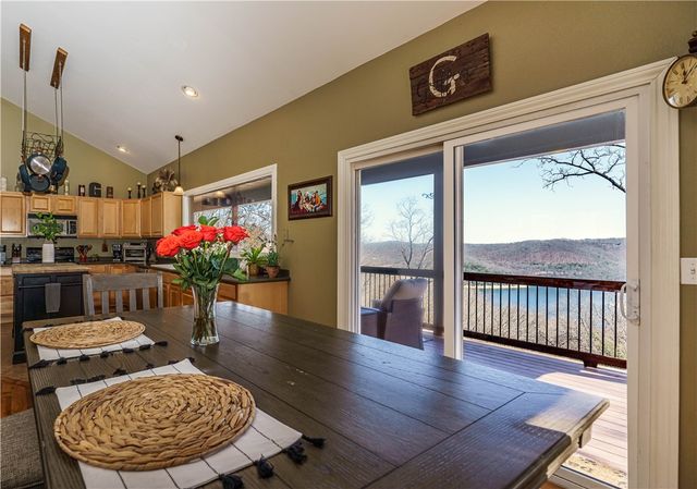 187 Lakeview Drive, Eureka Springs, AR 72631