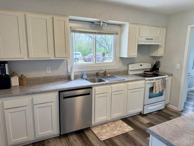 2241 Hamilton Cleves Road, Hamilton, OH 45013